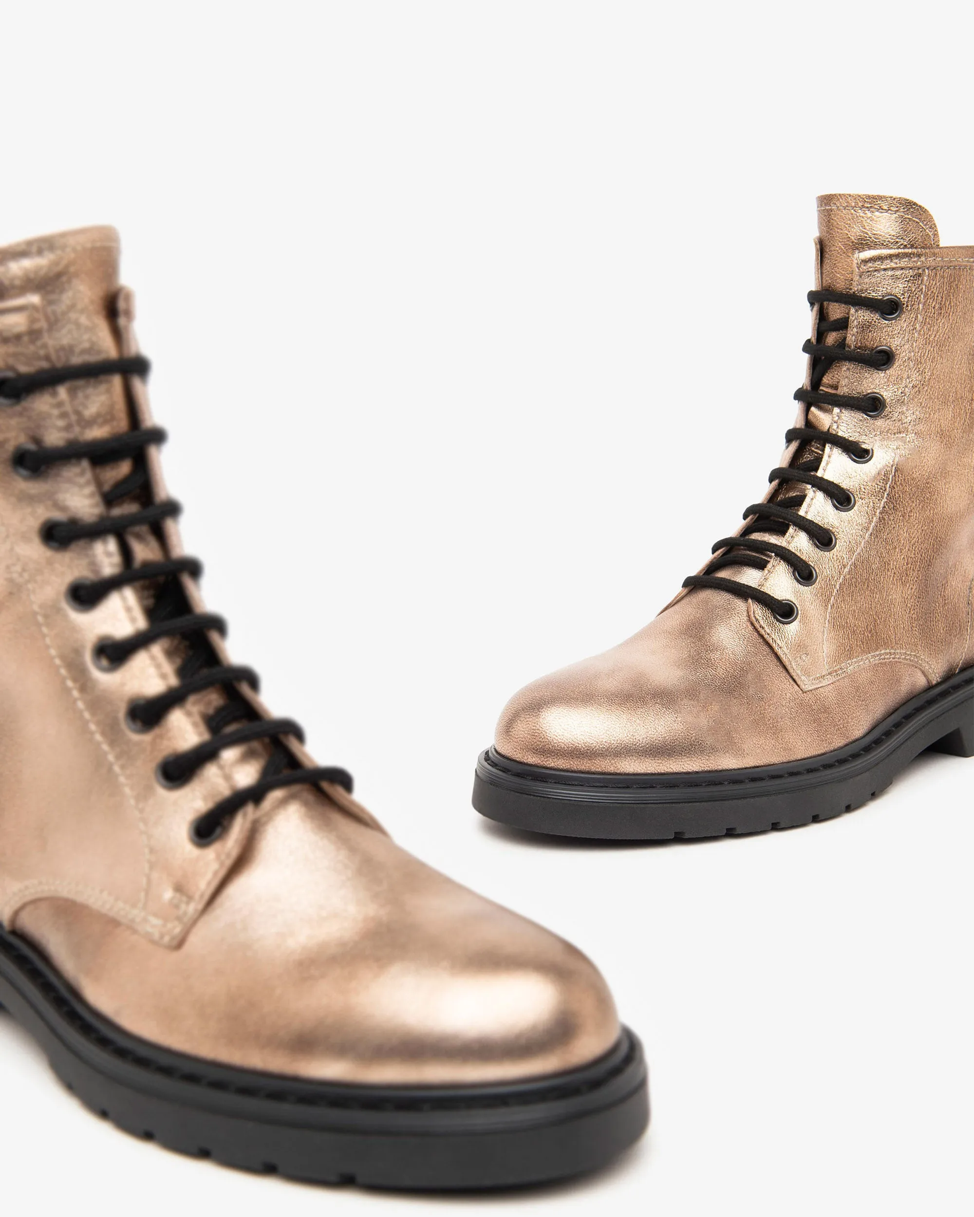 NeroGiardini Leather Ankle Boot in Gold